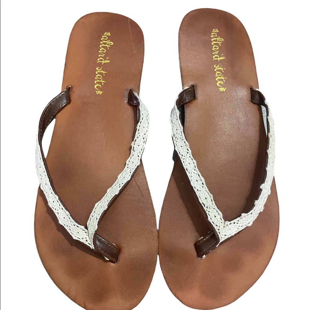 Altard State white tan leather Sandal’s size 9